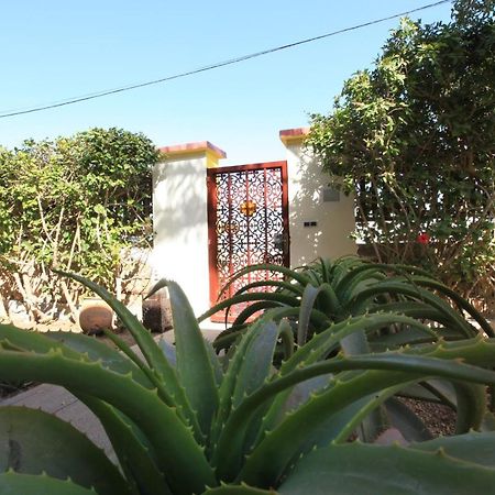 La Maison Jaune Dakhla Bagian luar foto