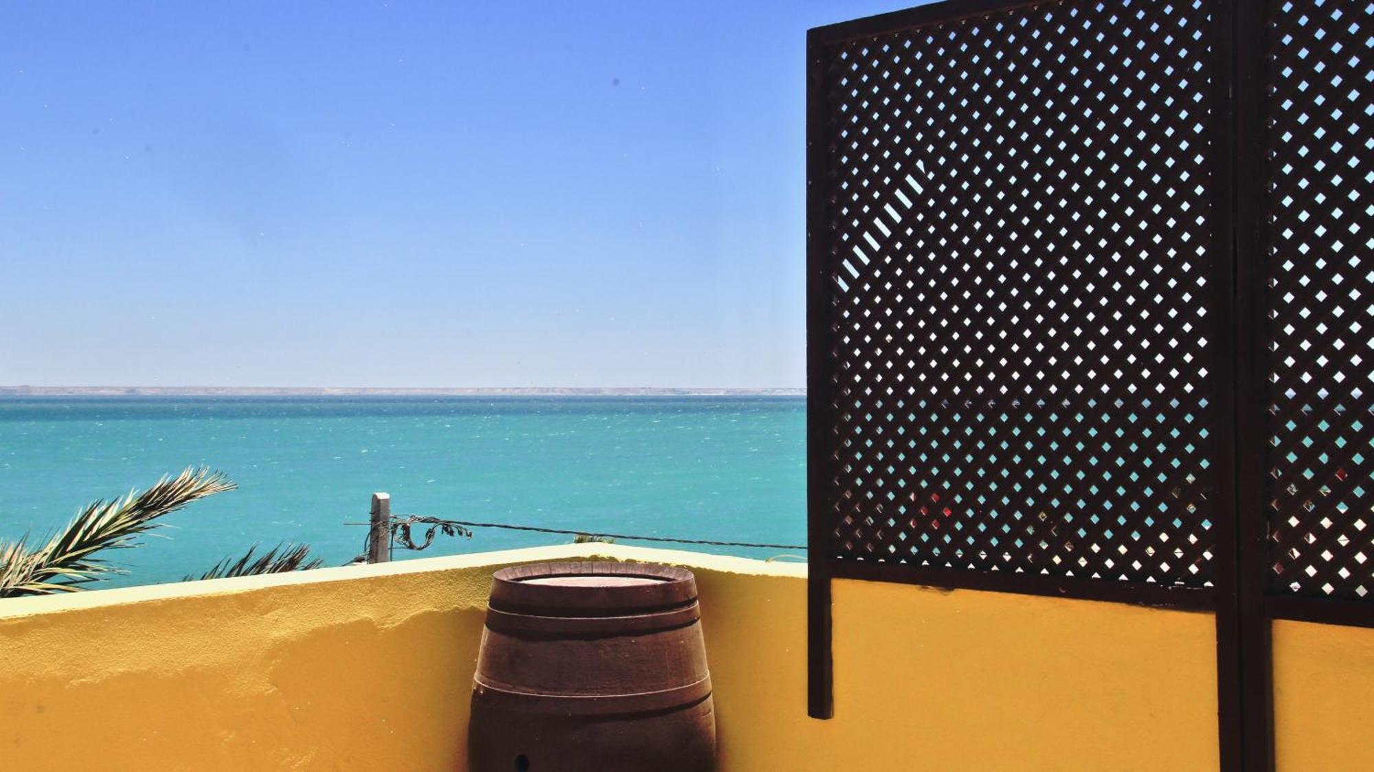 La Maison Jaune Dakhla Bagian luar foto