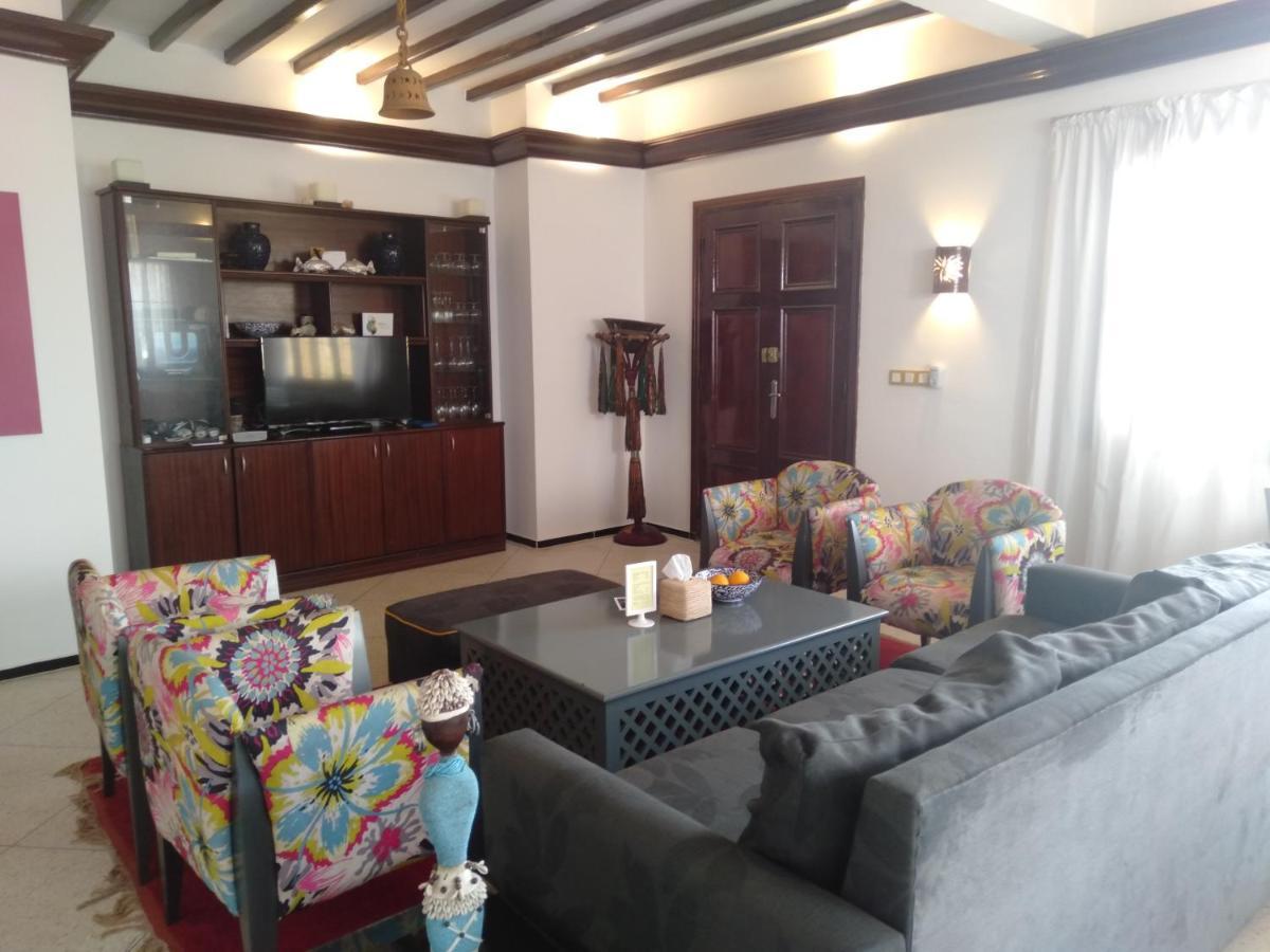 La Maison Jaune Dakhla Bagian luar foto